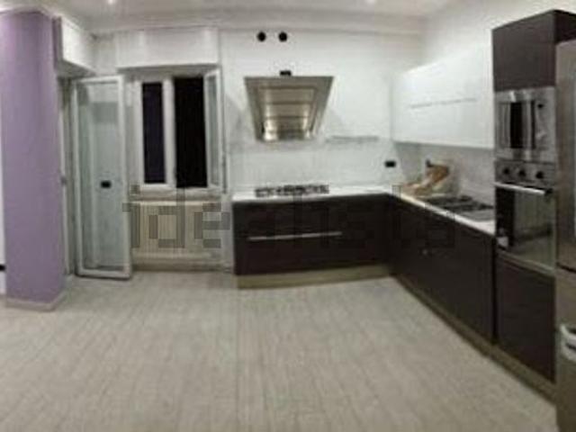 Appartamento in vendita di 86 m² in Via Franco Angiolini, 12