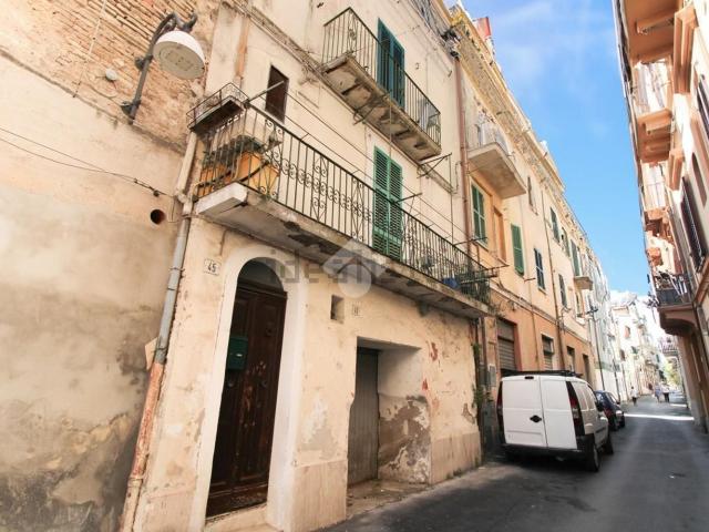 Appartamento in vendita di 86 m² in Via Francesco P. Cespa, 45
