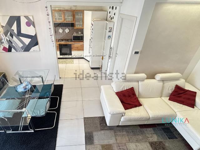 Appartamento in vendita di 86 m² in Via Giovanni Falcone, 8