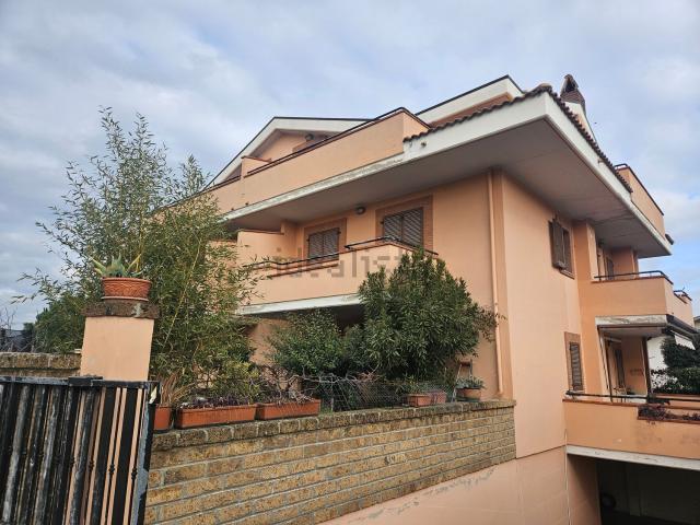 Appartamento in vendita di 86 m² in Via Giovenco, 16