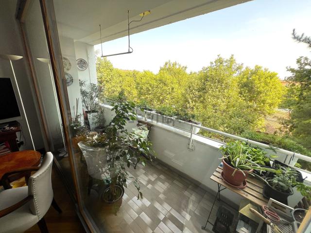 Appartamento in vendita di 86 m² in Via Innocenzo Malvasia