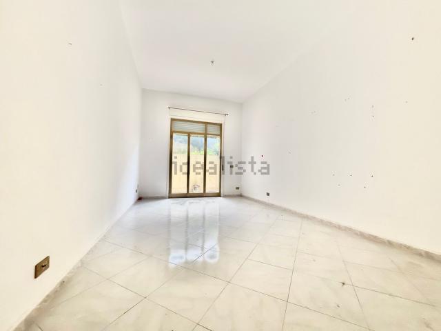 Appartamento in vendita di 86 m² in Via Luigi Cosenz, 4
