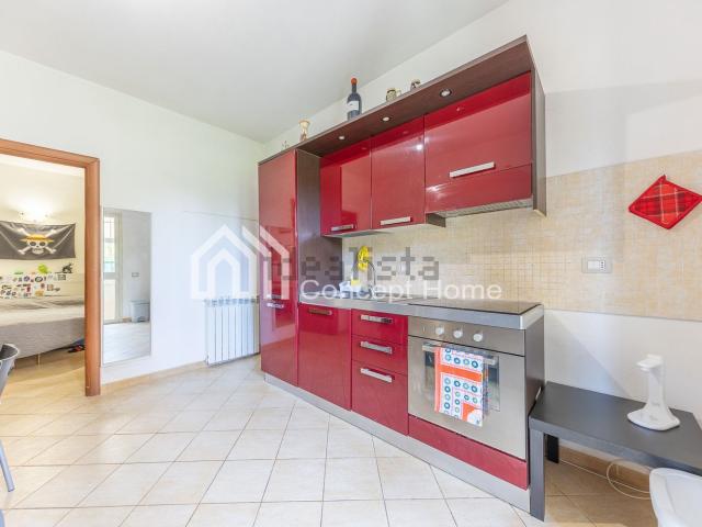 Appartamento in vendita di 86 m² in Via Montefeltro, 11