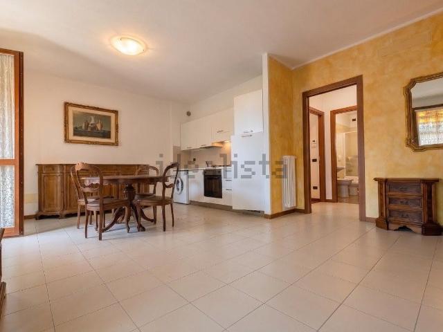 Appartamento in vendita di 86 m² in Via Po, 7