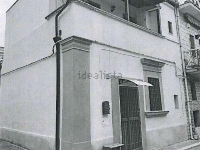 Appartamento in vendita di 86 m² in Via San Pietro, 46