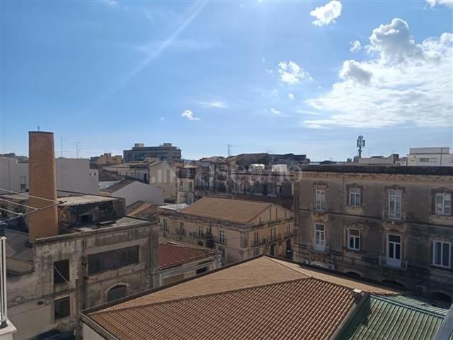 Appartamento in vendita di 86 m² in Via Salemi