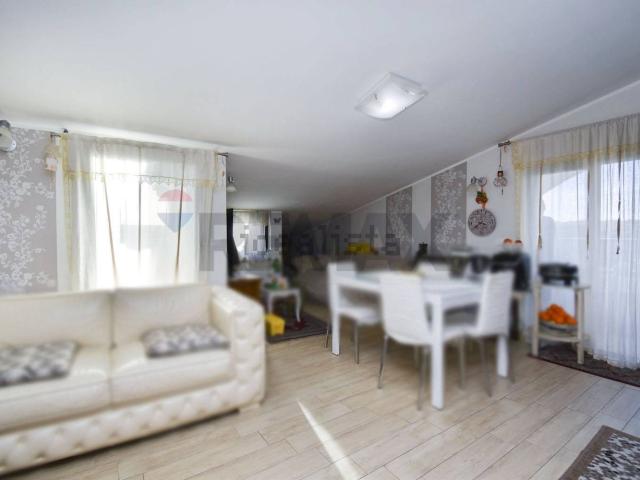 Appartamento in vendita di 86 m² in Via Savona, 50