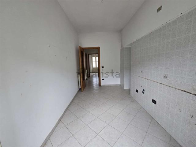 Appartamento in vendita di 86 m² in Viale Emilia, 26
