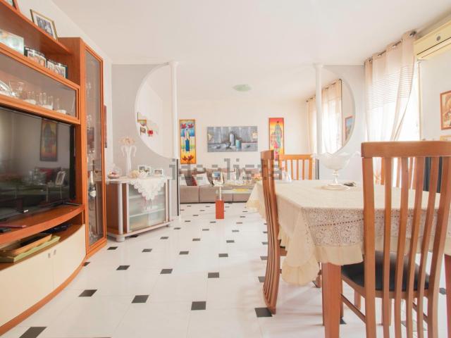 Appartamento in vendita di 86 m² in Viale Leonardo da Vinci, 92