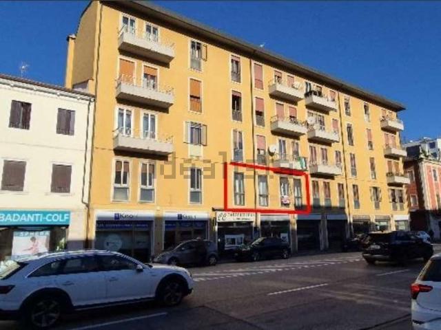 Appartamento in vendita di 86 m² in Viale Verona, 32