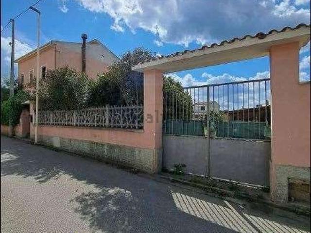 Appartamento in vendita di 874 m² in Via Cagliari, 24