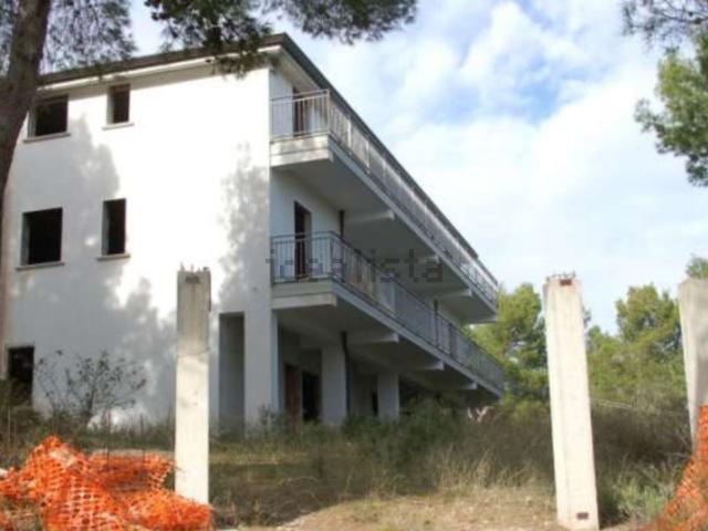 Appartamento in vendita di 886 m² in Piazza Kennedy