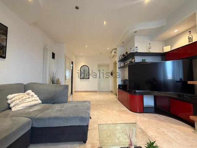 Appartamento in vendita di 88 m² in Via Ugo da Carpi, 68