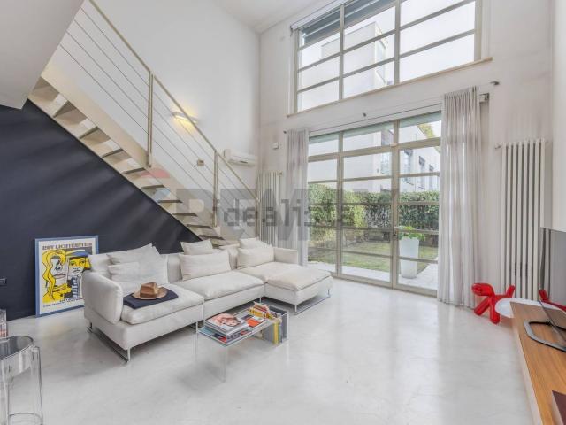 Appartamento in vendita di 88 m² in Via Adelaide Bono Cairoli, 28