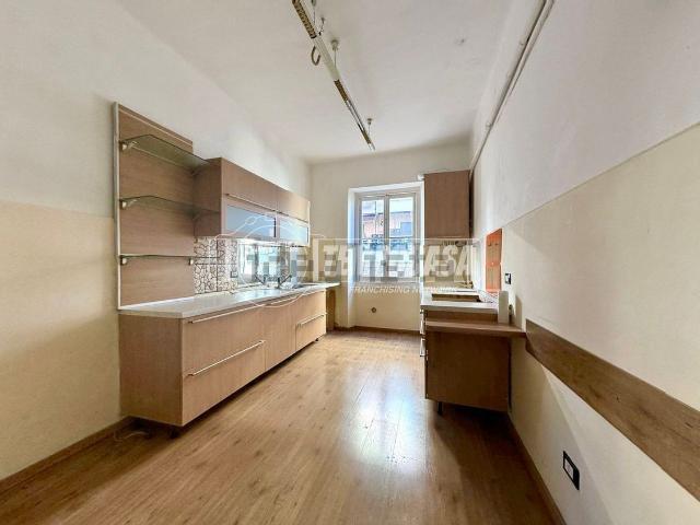 Appartamento in vendita di 88 m² in Via Antica Romana di Pegli, 1