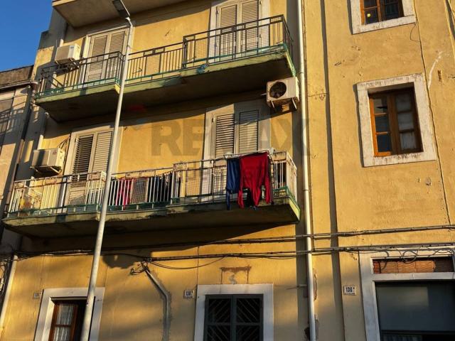 Appartamento in vendita di 88 m² in Via Caduti del Lavoro, 136