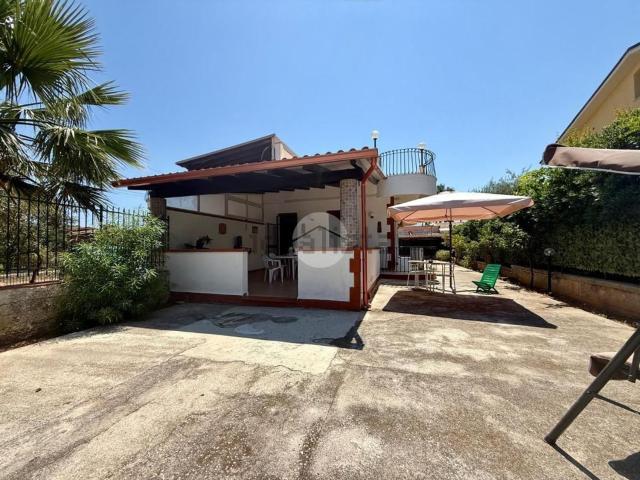 Appartamento in vendita di 88 m² in Via Carmelo Iannì, 33