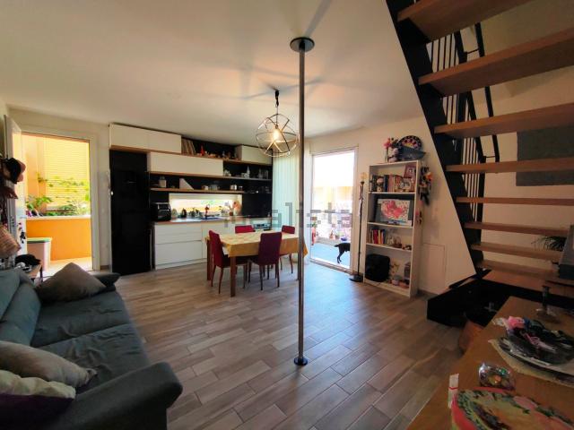 Appartamento in vendita di 88 m² in Via Cesenatico
