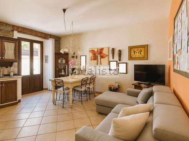 Appartamento in vendita di 88 m² in Via Commercio, 2