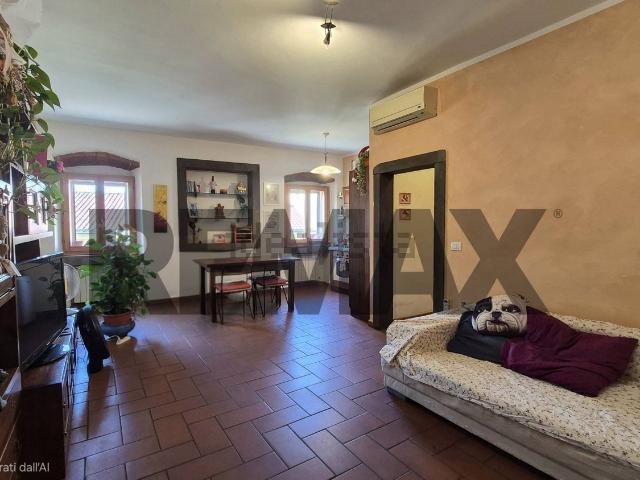 Appartamento in vendita di 88 m² in Via della Fonte, 89