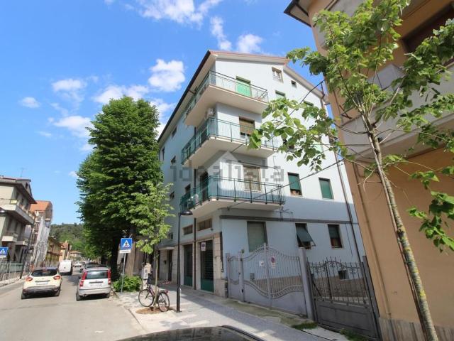 Appartamento in vendita di 88 m² in Via delle Zeppelle, 75