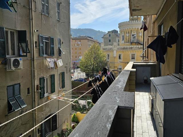 Appartamento in vendita di 88 m² in Via Gio Batta Roggerone, 10