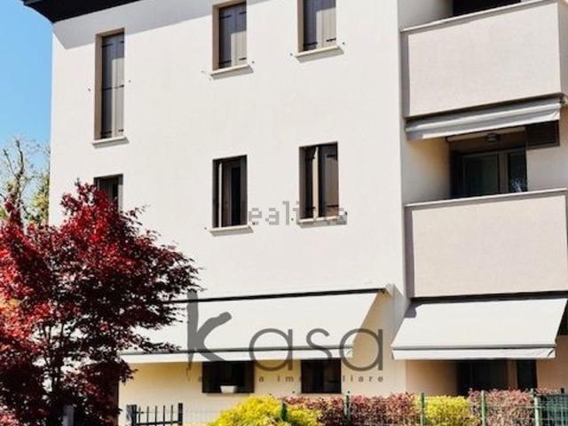 Appartamento in vendita di 88 m² in Via Giosuè Carducci