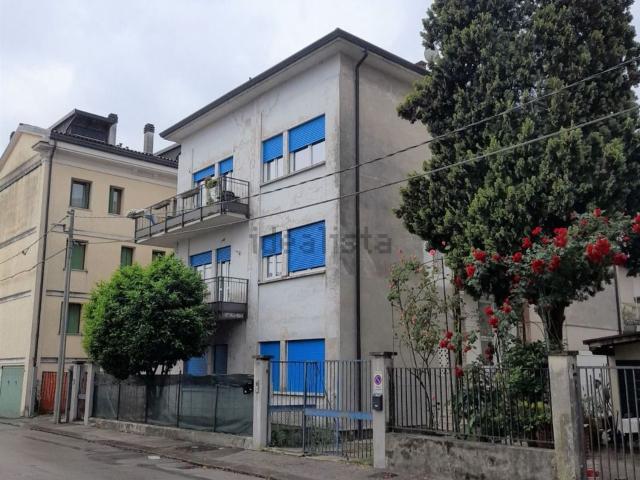 Appartamento in vendita di 88 m² in Via Goffredo Mameli