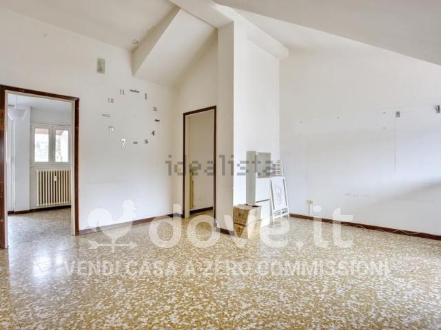 Appartamento in vendita di 88 m² in Via Luino, 30