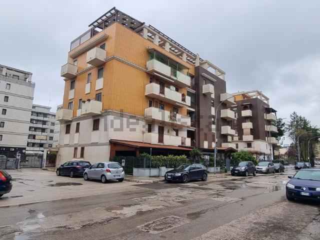 Appartamento in vendita di 88 m² in Via Pietrantonio Loffredo
