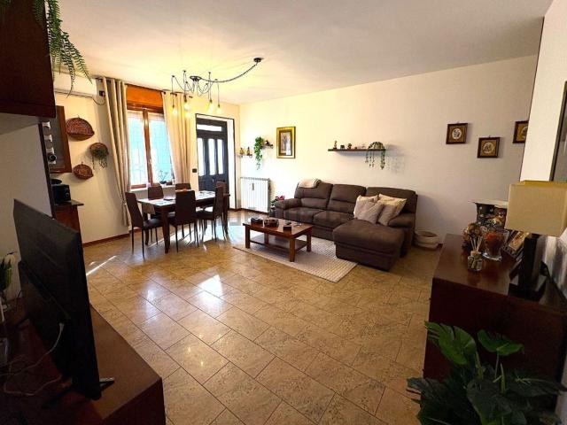 Appartamento in vendita di 88 m² in Via Roma, 37