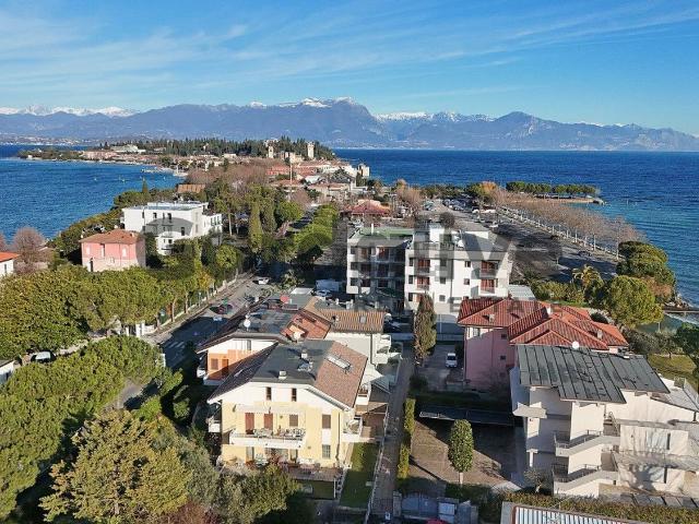 Appartamento in vendita di 88 m² in Via Santi