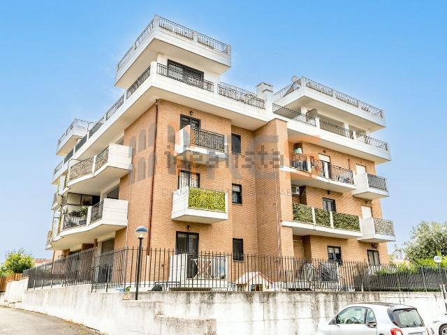 Appartamento in vendita di 88 m² in Via Santo Stefano Quisquina, 5