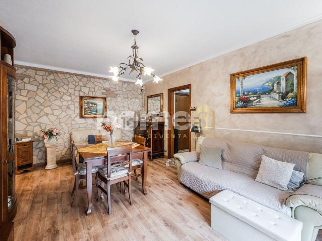 Appartamento in vendita di 88 m² in Via Selvino Folloni, 3