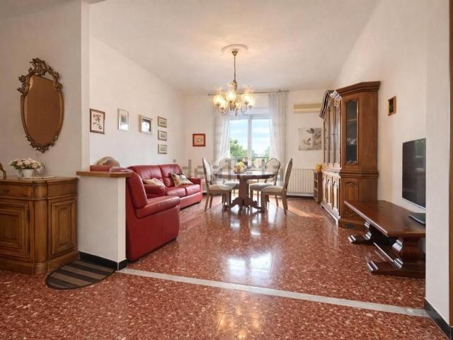 Appartamento in vendita di 88 m² in Viale San Bartolomeo, 441