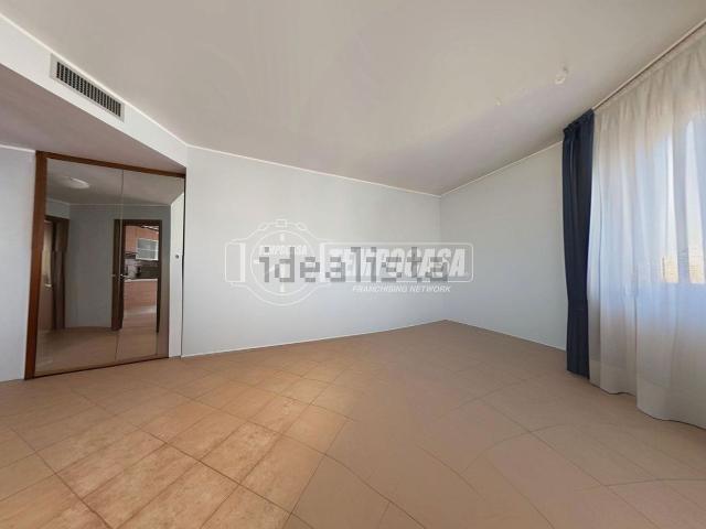 Appartamento in vendita di 89 m² in Piazza Camillo Benso Conte di Cavour, 11