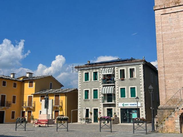 Appartamento in vendita di 89 m² in Piazza dei Combattenti, 2