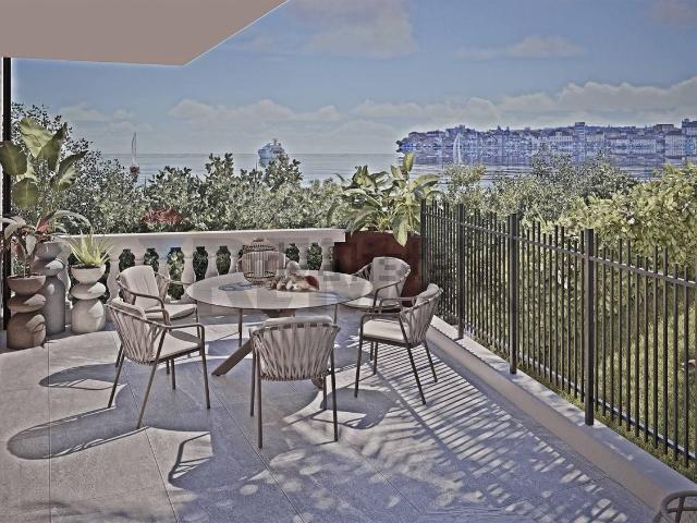 Appartamento in vendita di 89 m² in Strada Statale 1, 350