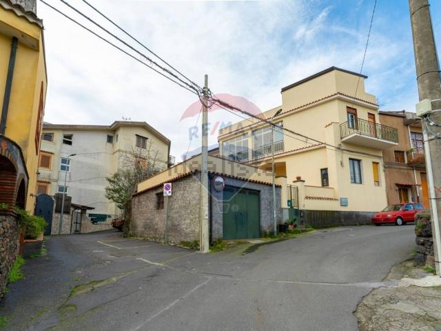 Appartamento in vendita di 89 m² in Via A. Rapisarda, 44