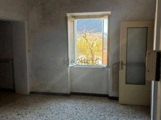 Appartamento in vendita di 89 m² in Via Alessandro Manzoni