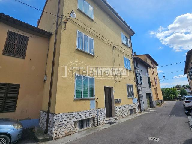 Appartamento in vendita di 89 m² in Via Camerini, 15