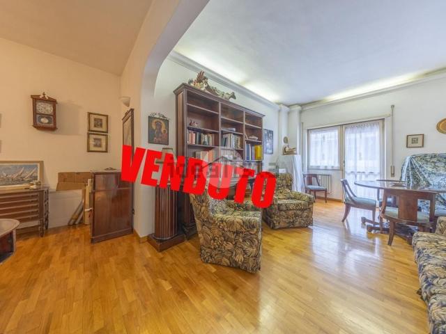 Appartamento in vendita di 89 m² in Via Cornelio Gallo, 11