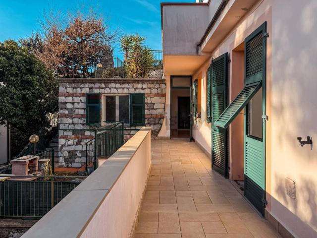 Appartamento in vendita di 89 m² in Via Costa di Verici, 4