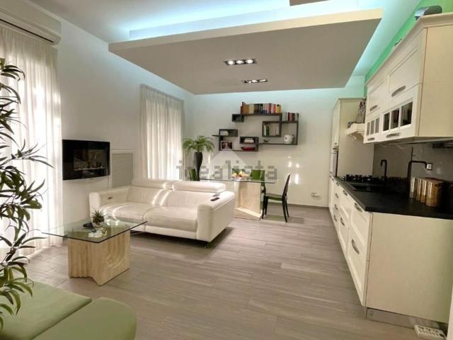Appartamento in vendita di 89 m² in Via del Gran Paradiso, 92