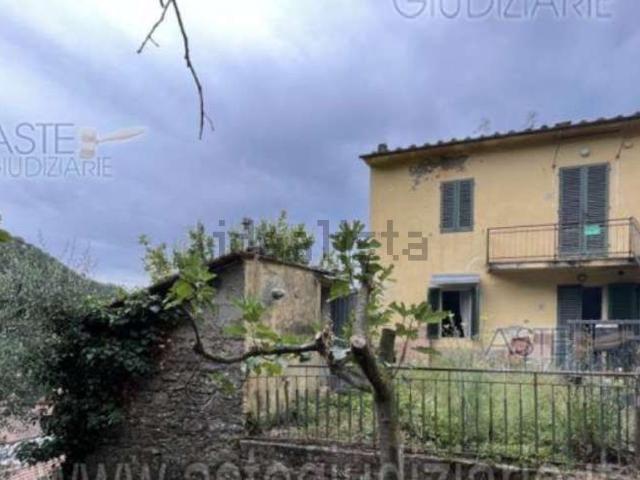 Appartamento in vendita di 89 m² in Via di Santomoro, 249