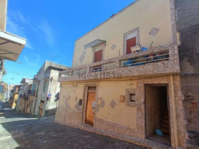 Appartamento in vendita di 89 m² in Via Dott. de Gaetani, 29