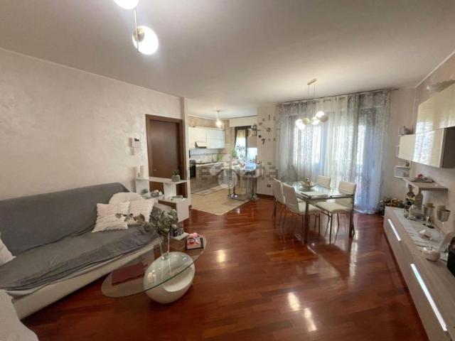 Appartamento in vendita di 89 m² in Via Giorgio De Chirico, 4