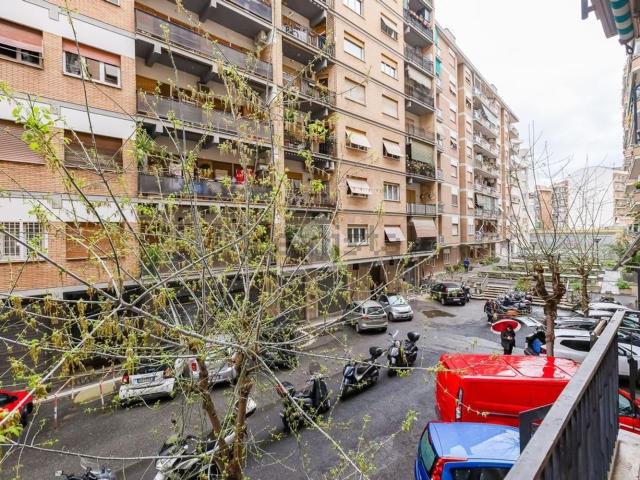 Appartamento in vendita di 89 m² in Via Giuseppe Veronese