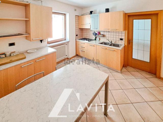 Appartamento in vendita di 89 m² in Via Goethe