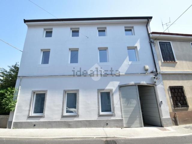Appartamento in vendita di 89 m² in Via Lunga, 29
